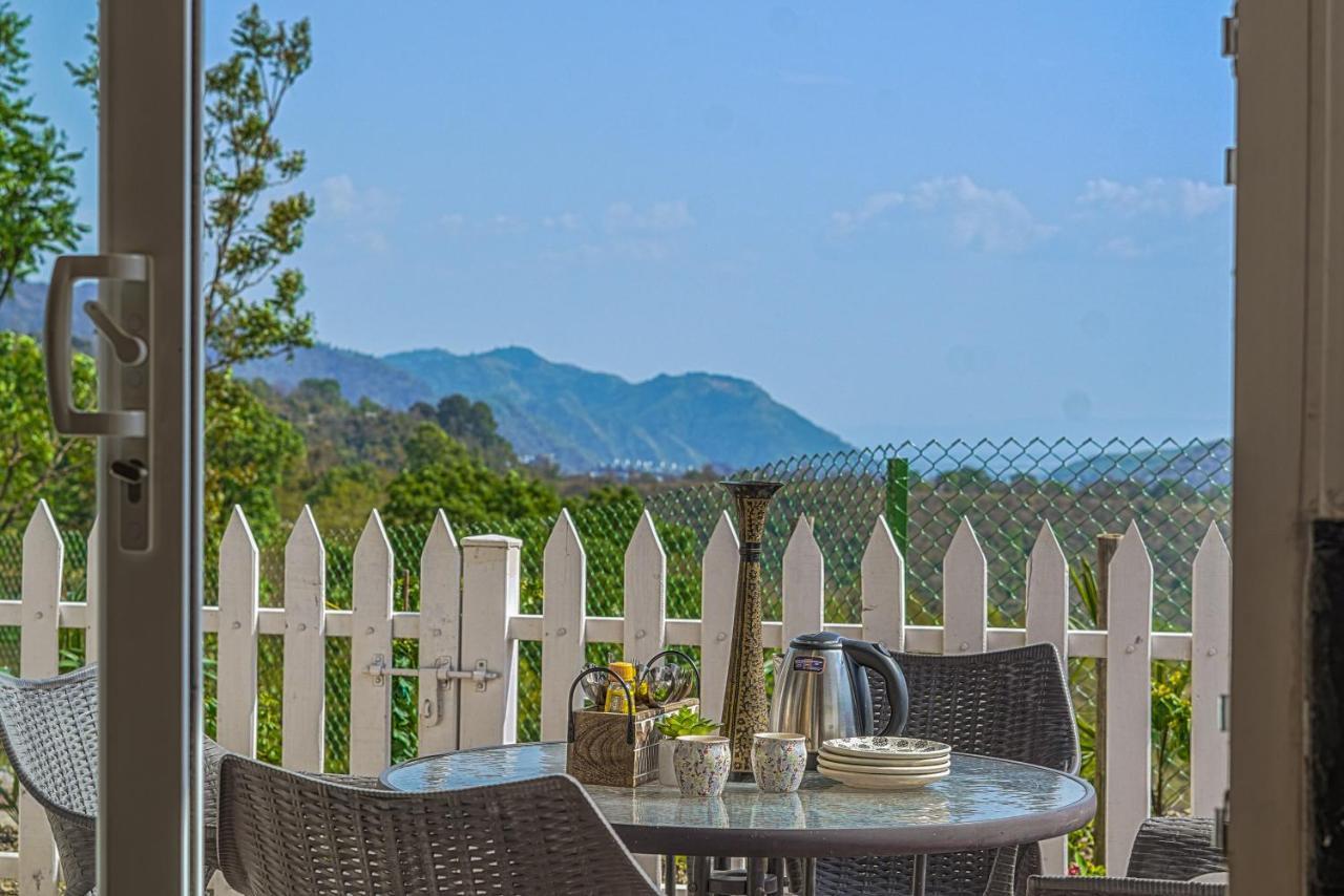 Saffronstays Woodpeckers Villa, Dehradun Rājpur 외부 사진