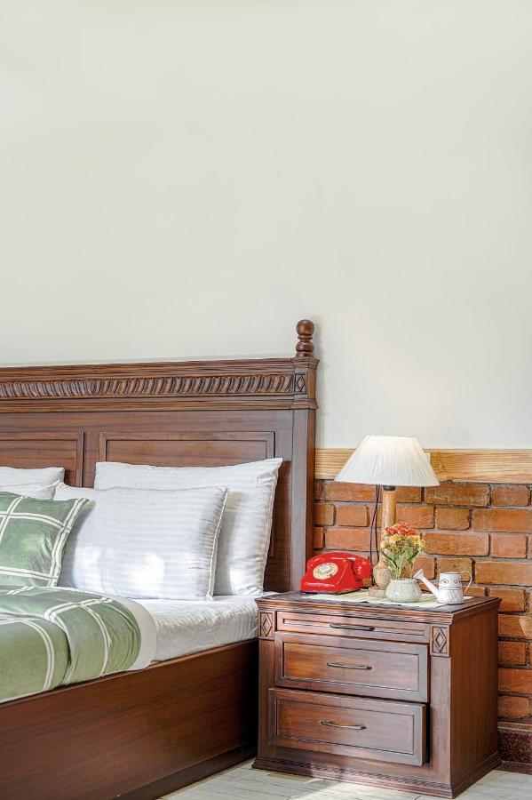 Saffronstays Woodpeckers Villa, Dehradun Rājpur 외부 사진